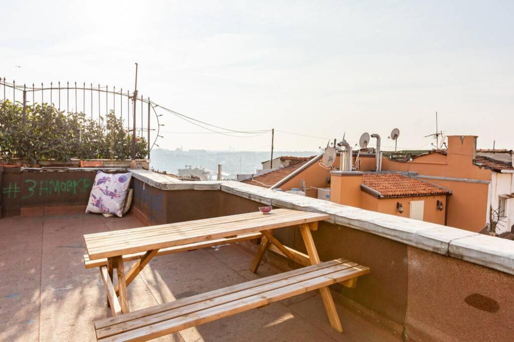 Sincere Istanbul Experience In Galata Area. Apartamento Exterior foto
