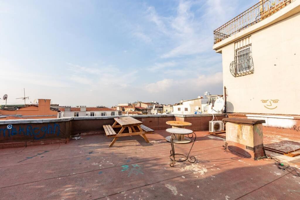 Sincere Istanbul Experience In Galata Area. Apartamento Exterior foto